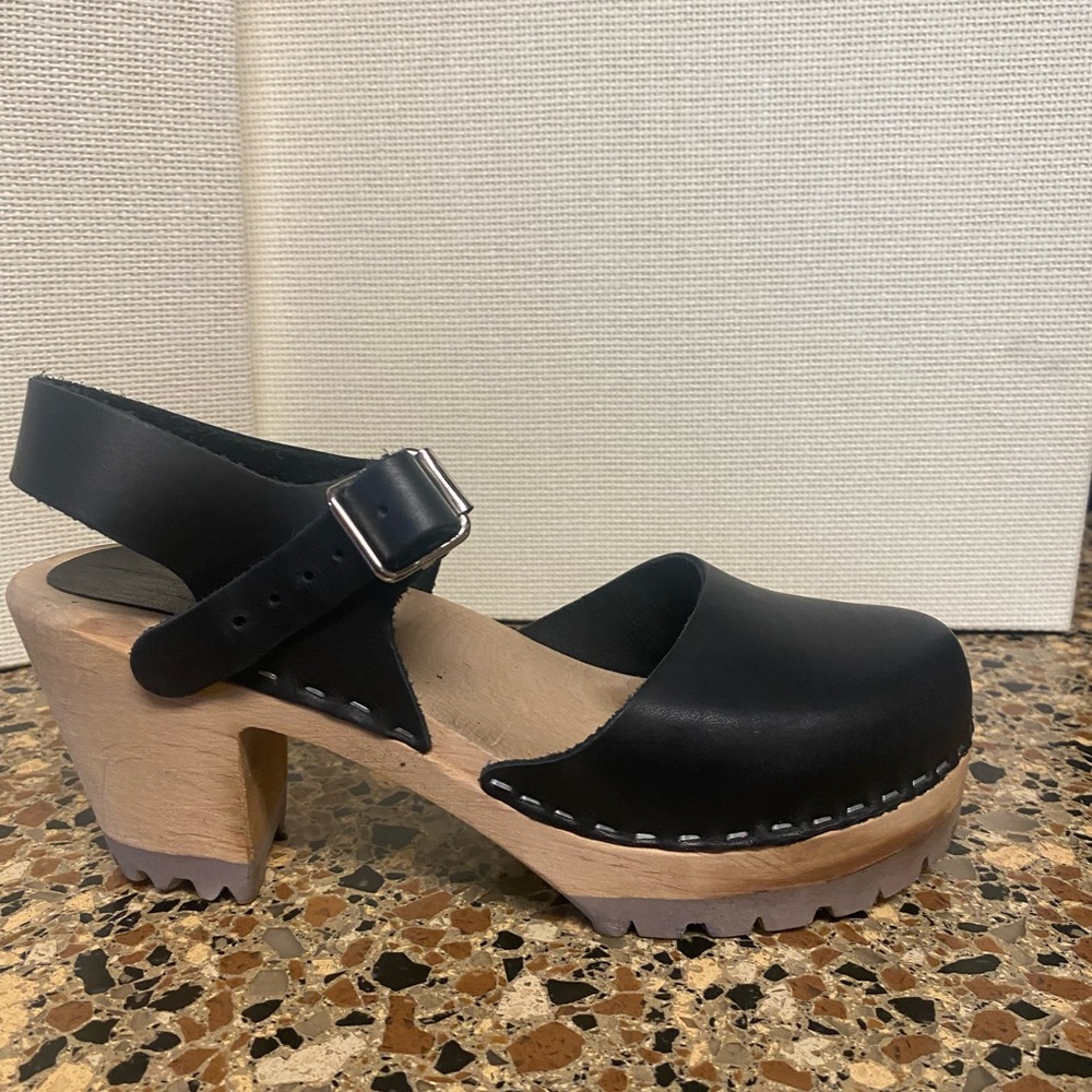 MIA Black Leather Platform Sandals
Size 38